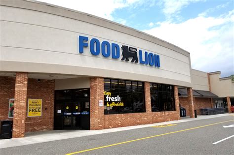 Opens at 700 AM Friday. . Food lion five forks